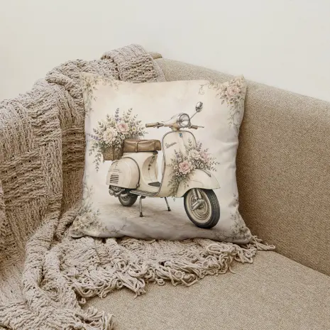 Pernă decorativă – Motoretă cu flori – 5632 - Pernă decorativă – Motoretă cu flori – 5632
