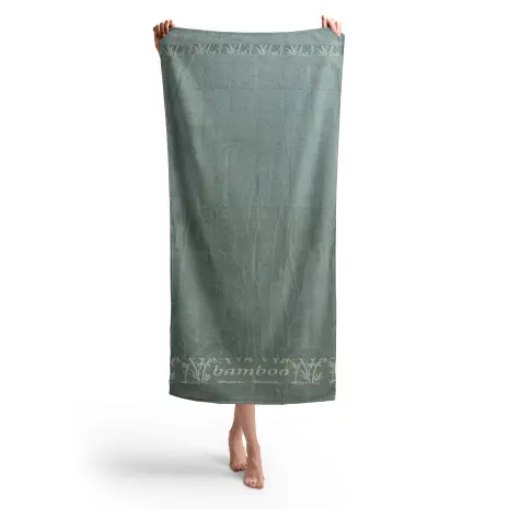 Prosop de plajă cu desen de bambus – verde chachi - Prosop de plajă cu desen de bambus – verde chachi