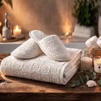 Set prosop de baie cu papuci „Jacard-MS” – Crema - Set prosop de baie cu papuci „Jacard-MS” – Crema